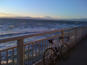 三浦半島から望む富士山